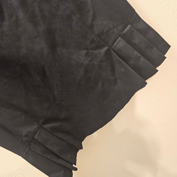 Tahari Sleeveless Black Pleated Hem Dress Size 18 - Picture 2 of 8